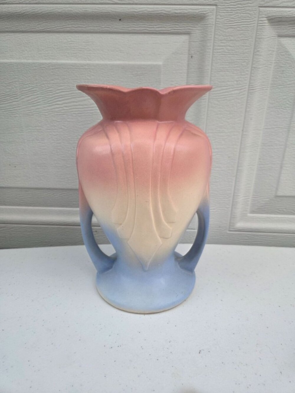**READ** Vtg Hull 49-9 Mardi Gras Granada Double Handled Vase Floral Embossed De